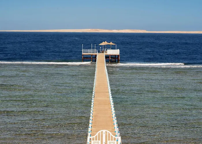Charmillion Club Resort 5*